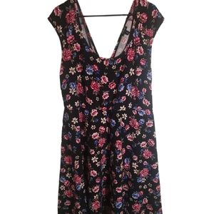 Torrid floral scoop neck open back crepe fabric skater dress dress Size 3